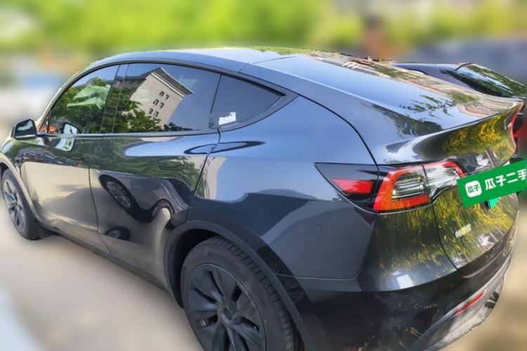 Used Tesla Model Y 2024 Long-Range All-Wheel-Drive Version Rear Left 45 Deg