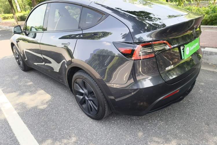 Used Tesla Model Y 2024 Rear-Wheel-Drive Version Rear Left 45 Deg