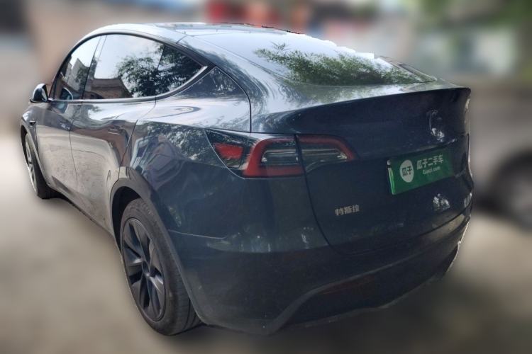 Used Tesla Model Y 2024 Rear-Wheel-Drive Version Rear Left 45 Deg