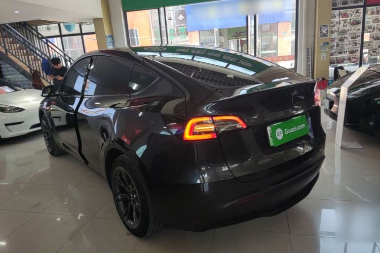 Used Tesla Model Y 2024 Rear-Wheel-Drive Version Rear Left 45 Deg
