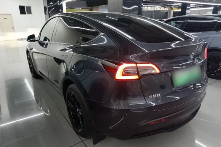 Used Tesla Model Y 2024 Rear-Wheel-Drive Version Rear Left 45 Deg