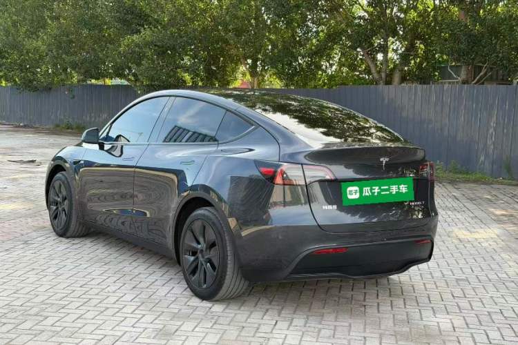 Used Tesla Model Y 2024 Rear-Wheel-Drive Version Rear Left 45 Deg