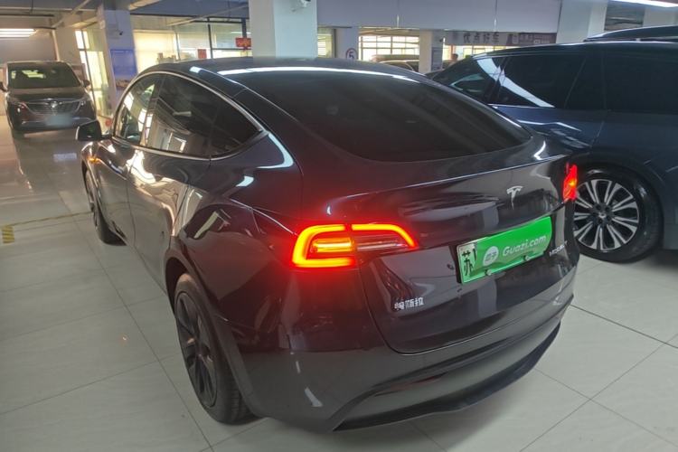 Used Tesla Model Y 2024 Rear-Wheel-Drive Version Rear Left 45 Deg