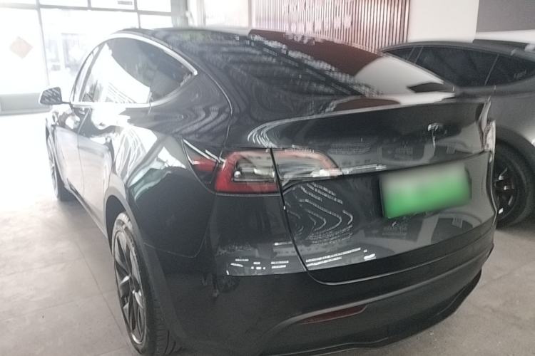 Used Tesla Model Y 2024 Long-Range All-Wheel-Drive Version Rear Left 45 Deg
