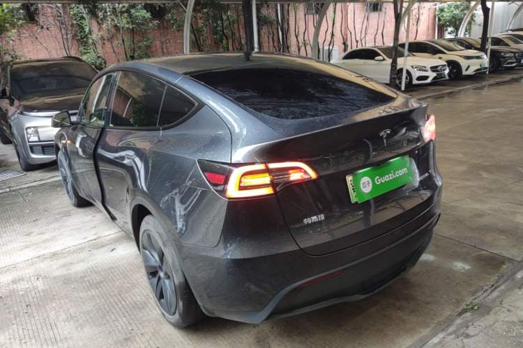 Used Tesla Model Y 2024 Rear-Wheel-Drive Version Rear Left 45 Deg