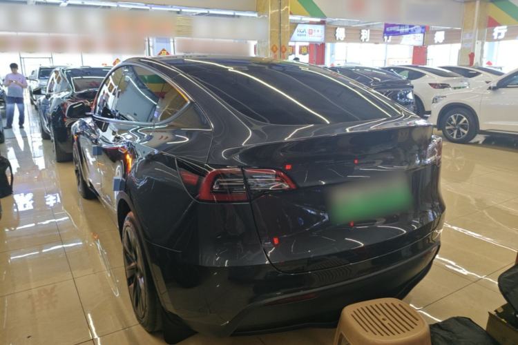 Used Tesla Model Y 2024 Rear-Wheel-Drive Version Rear Left 45 Deg