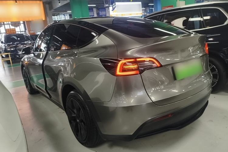 Used Tesla Model Y 2024 Long-Range All-Wheel-Drive Version Rear Left 45 Deg