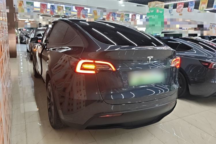 Used Tesla Model Y 2024 Long-Range All-Wheel-Drive Version Rear Left 45 Deg