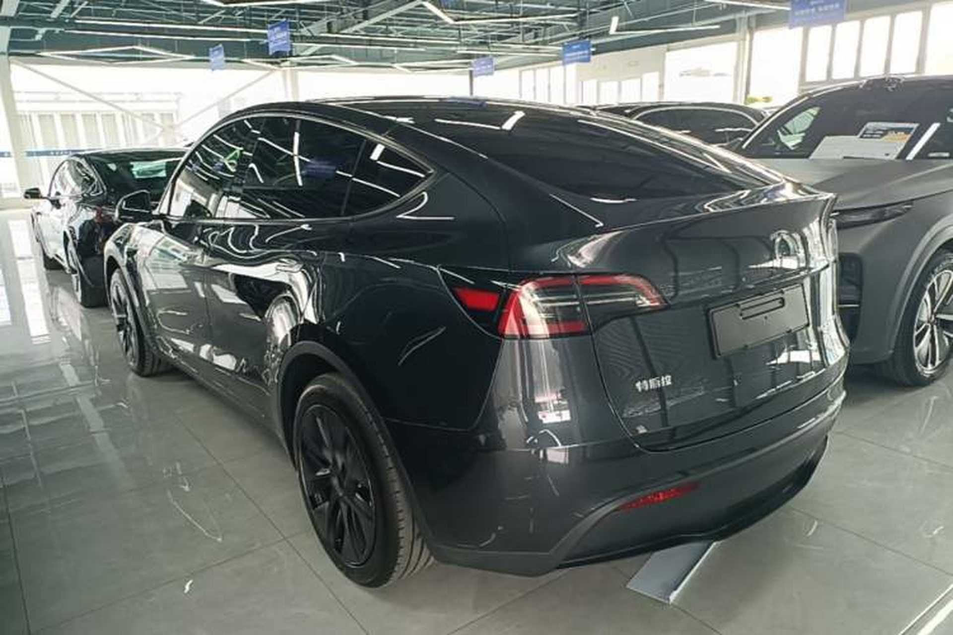 Used Tesla Model Y 2024 Rear-Wheel-Drive Version Rear Left 45 Deg