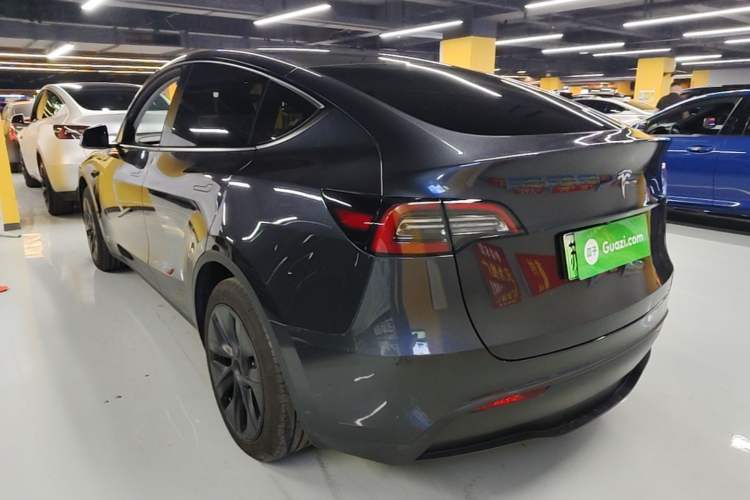 Used Tesla Model Y 2024 Rear-Wheel-Drive Version Rear Left 45 Deg