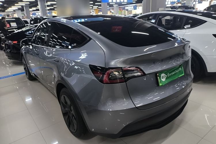 Used Tesla Model Y 2024 Rear-Wheel-Drive Version Rear Left 45 Deg