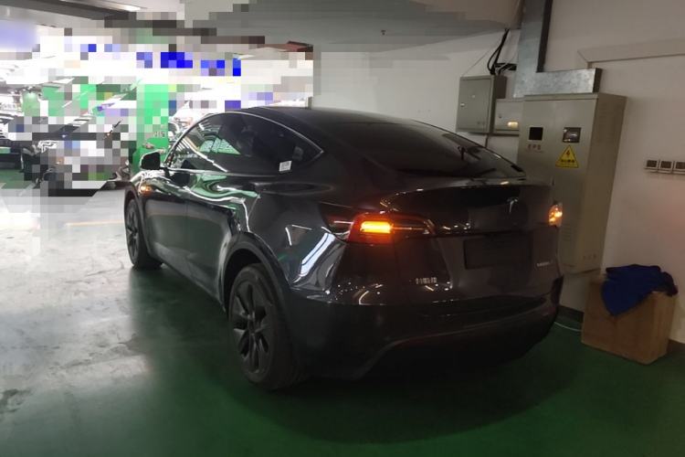 Used Tesla Model Y 2024 Long-Range All-Wheel-Drive Version Rear Left 45 Deg