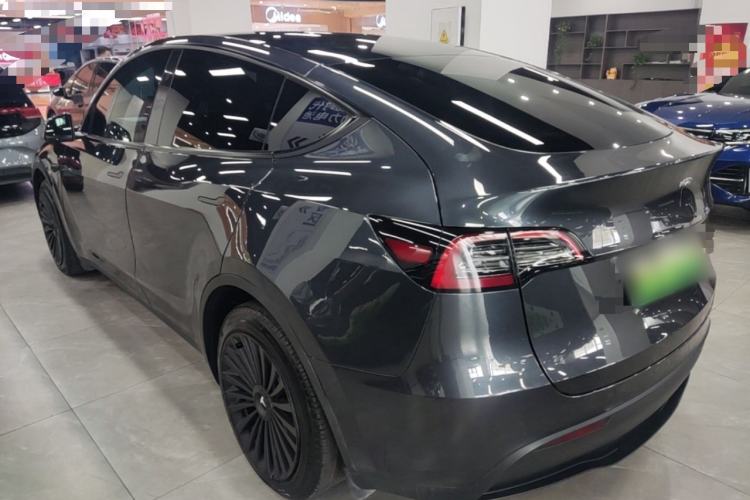 Used Tesla Model Y 2024 Rear-Wheel-Drive Version Rear Left 45 Deg