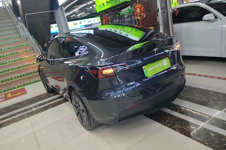 Used Tesla Model Y 2024 Rear-Wheel-Drive Version Rear Left 45 Deg