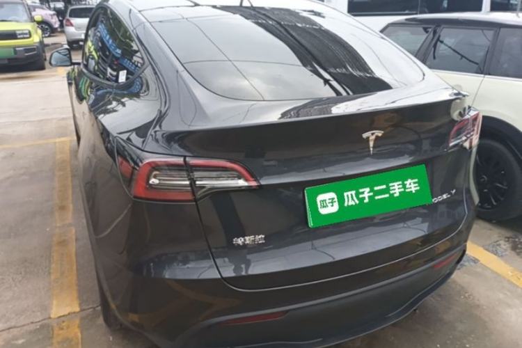 Used Tesla Model Y 2024 Rear-Wheel-Drive Version Rear Left 45 Deg