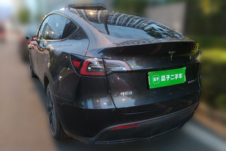 Used Tesla Model Y 2024 Rear-Wheel-Drive Version Rear Left 45 Deg