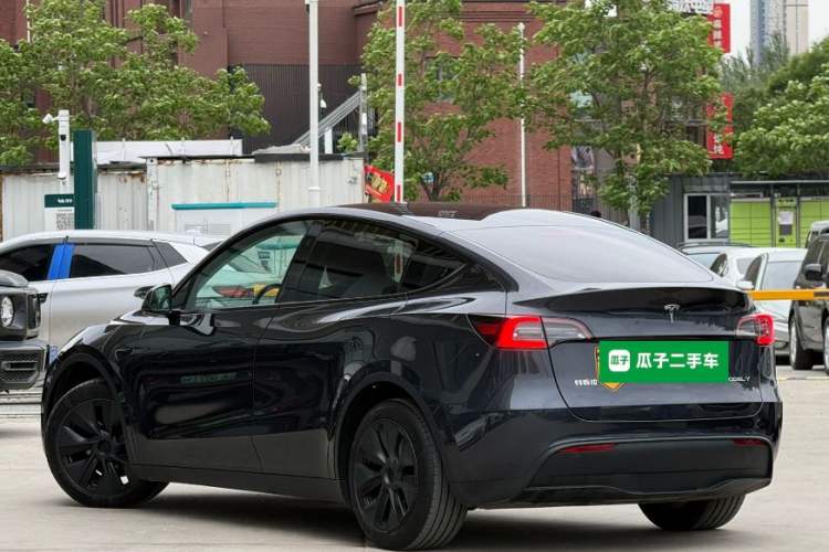 Used Tesla Model Y 2024 Rear-Wheel-Drive Version Rear Left 45 Deg