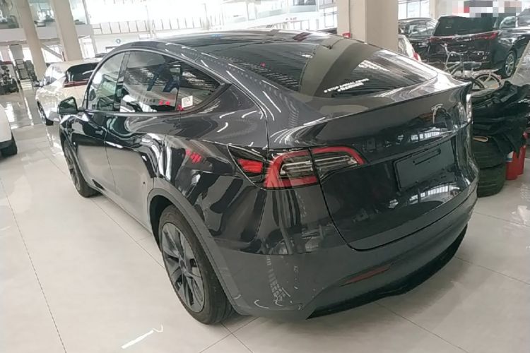 Used Tesla Model Y 2024 Rear-Wheel-Drive Version Rear Left 45 Deg