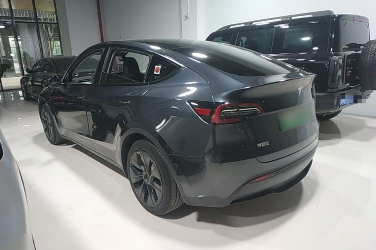 Used Tesla Model Y 2024 Rear-Wheel-Drive Version Rear Left 45 Deg