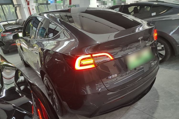 Used Tesla Model Y 2024 Rear-Wheel-Drive Version Rear Left 45 Deg