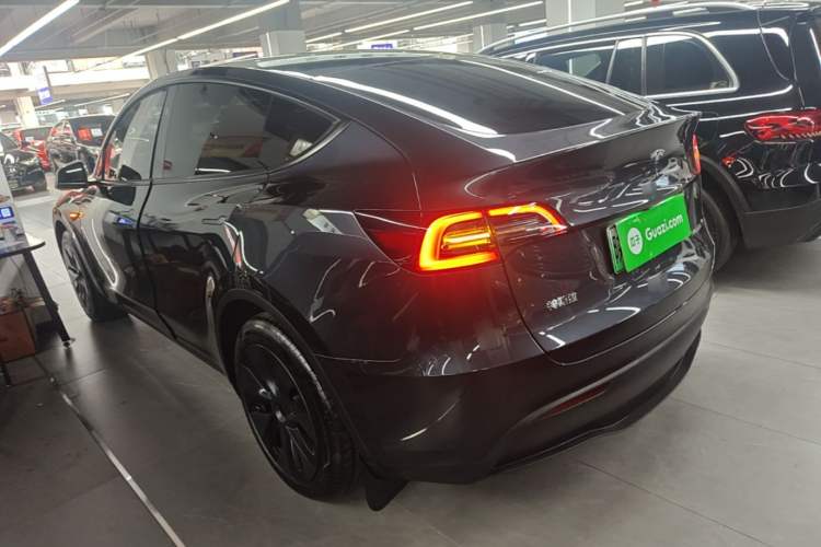 Used Tesla Model Y 2024 Rear-Wheel-Drive Version Rear Left 45 Deg