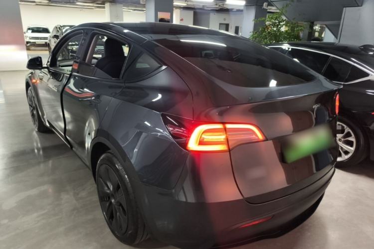 Used Tesla Model Y 2024 Rear-Wheel-Drive Version Rear Left 45 Deg