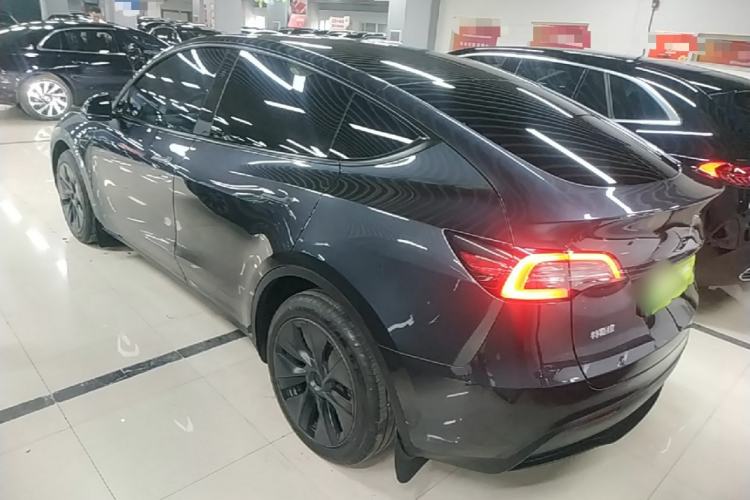 Used Tesla Model Y 2024 Long-Range All-Wheel-Drive Version Rear Left 45 Deg