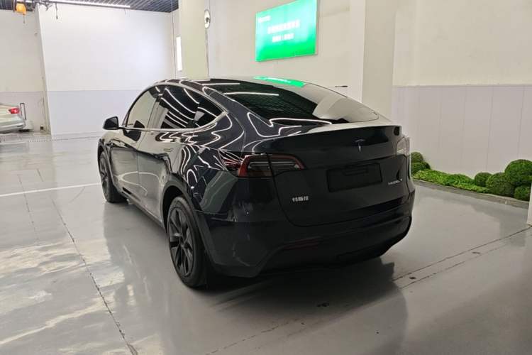 Used Tesla Model Y 2024 Rear-Wheel-Drive Version Rear Left 45 Deg