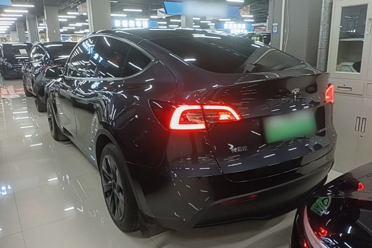 Used Tesla Model Y 2024 Rear-Wheel-Drive Version Rear Left 45 Deg