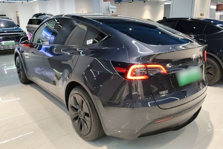 Used Tesla Model Y 2024 Rear-Wheel-Drive Version Rear Left 45 Deg