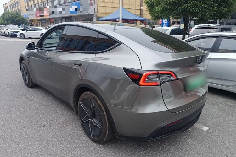 Used Tesla Model Y 2024 Rear-Wheel-Drive Version Rear Left 45 Deg