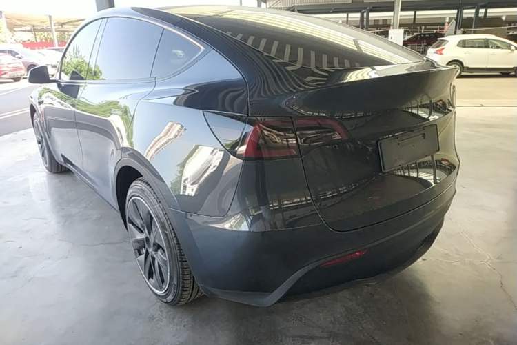 Used Tesla Model Y 2024 Rear-Wheel-Drive Version Rear Left 45 Deg
