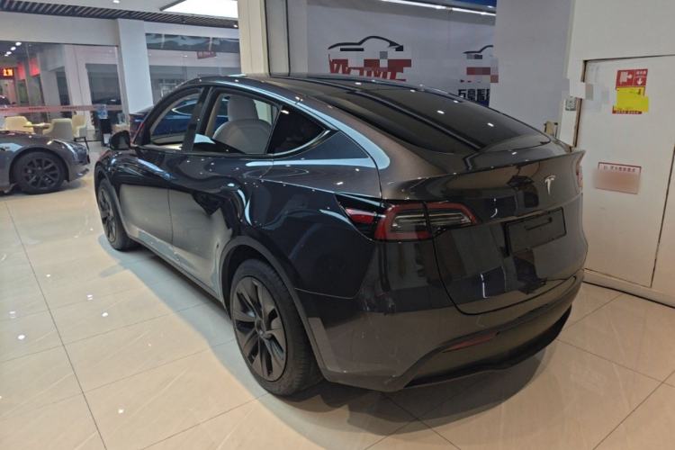 Used Tesla Model Y 2024 Rear-Wheel-Drive Version Rear Left 45 Deg