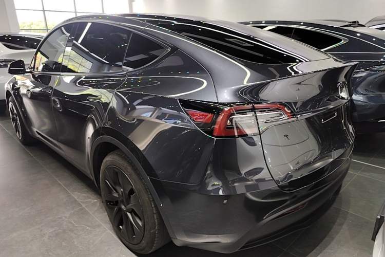 Used Tesla Model Y 2024 Rear-Wheel-Drive Version Rear Left 45 Deg