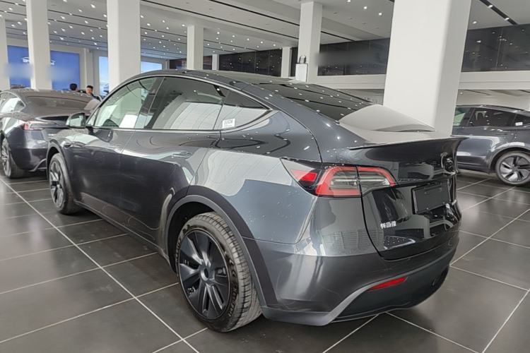 Used Tesla Model Y 2024 Rear-Wheel-Drive Version Rear Left 45 Deg