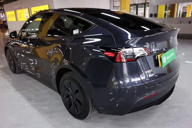 Used Tesla Model Y 2024 Rear-Wheel-Drive Version Rear Left 45 Deg