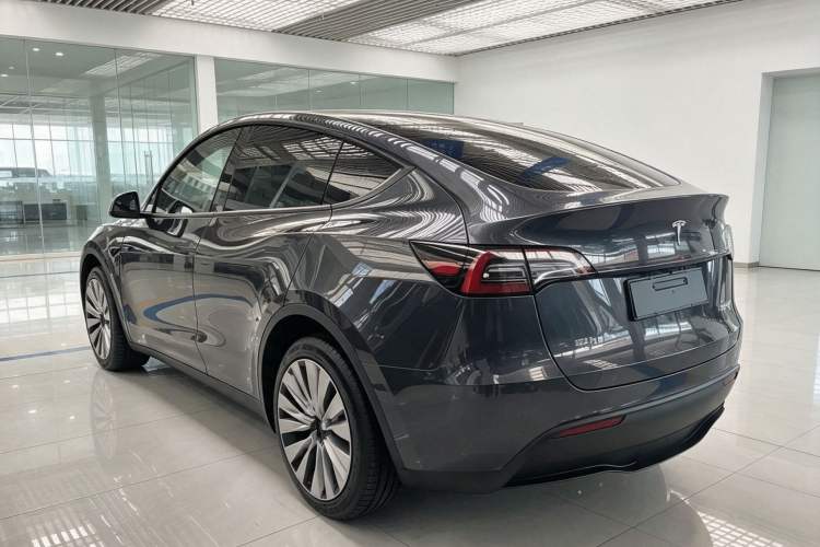 Used Tesla Model Y 2024 Rear-Wheel-Drive Version Rear Left 45 Deg