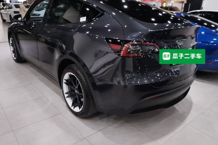 Used Tesla Model Y 2024 Long-Range All-Wheel-Drive Version Rear Left 45 Deg