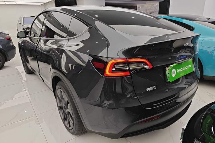 Used Tesla Model Y 2024 Rear-Wheel-Drive Version Rear Left 45 Deg
