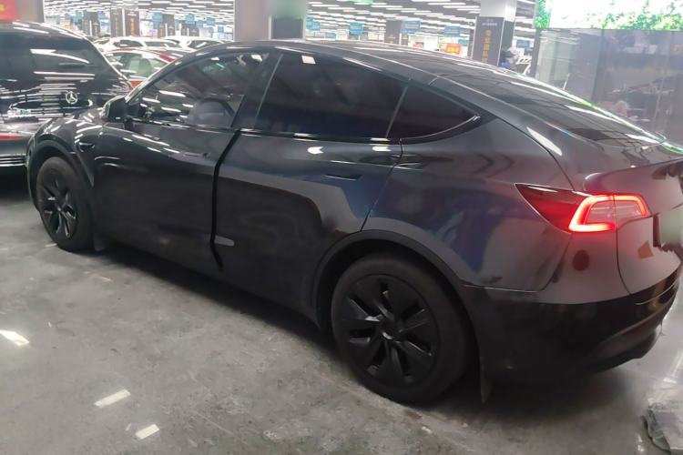 Used Tesla Model Y 2024 Rear-Wheel-Drive Version Rear Left 45 Deg
