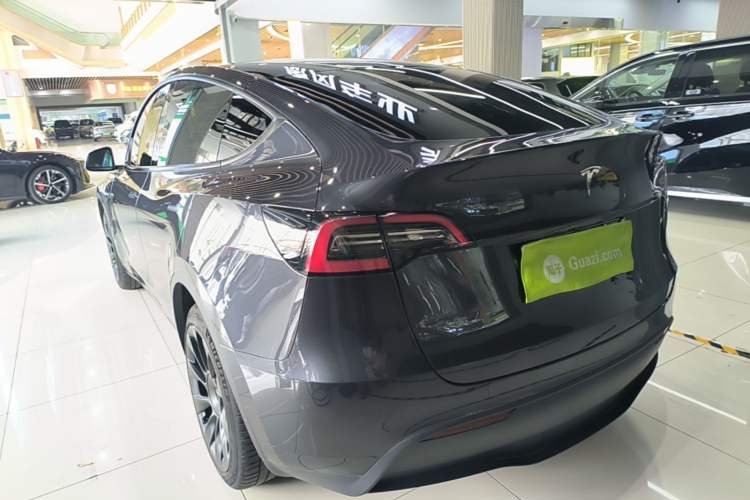 Used Tesla Model Y 2024 Long-Range All-Wheel-Drive Version Rear Left 45 Deg