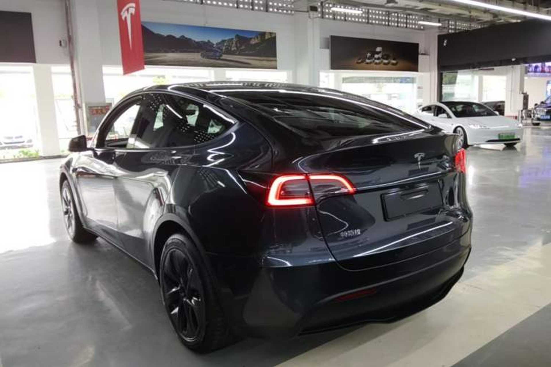 Used Tesla Model Y 2024 Rear-Wheel-Drive Version Rear Left 45 Deg