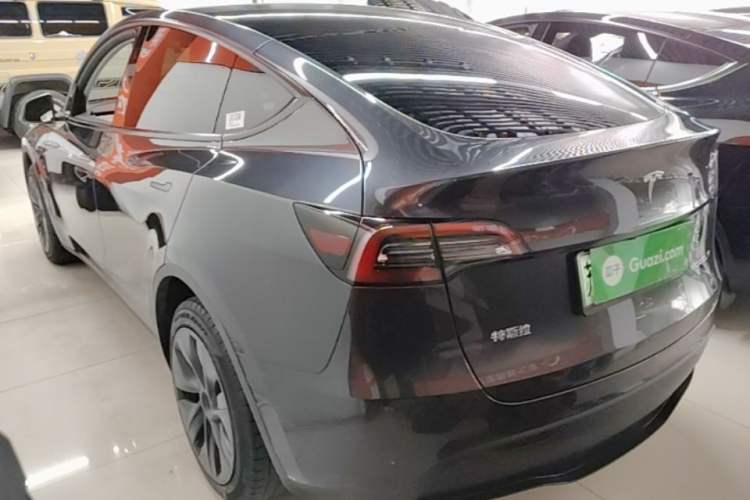 Used Tesla Model Y 2024 Long-Range All-Wheel-Drive Version Rear Left 45 Deg