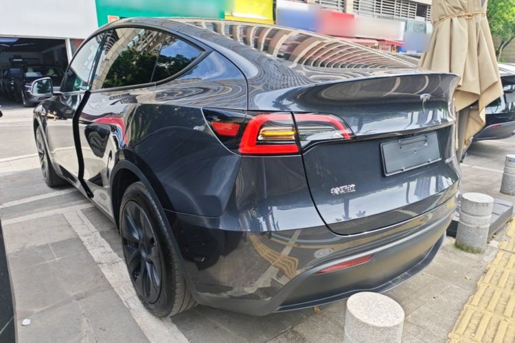 Used Tesla Model Y 2024 Rear-Wheel-Drive Version Rear Left 45 Deg