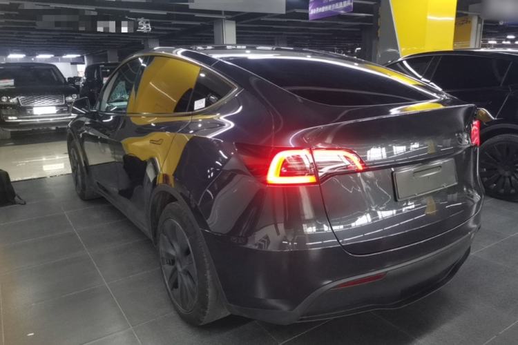 Used Tesla Model Y 2024 Rear-Wheel-Drive Version Rear Left 45 Deg