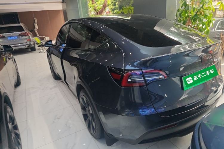 Used Tesla Model Y 2024 Rear-Wheel-Drive Version Rear Left 45 Deg