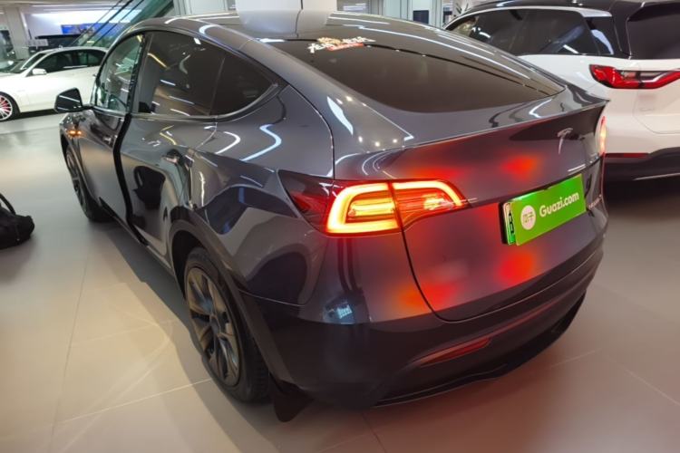 Used Tesla Model Y 2024 Rear-Wheel-Drive Version Rear Left 45 Deg