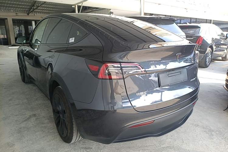 Used Tesla Model Y 2024 Rear-Wheel-Drive Version Rear Left 45 Deg