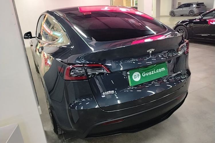 Used Tesla Model Y 2024 Long-Range All-Wheel-Drive Version Rear Left 45 Deg
