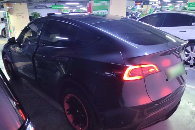 Used Tesla Model Y 2024 Long-Range All-Wheel-Drive Version Rear Left 45 Deg